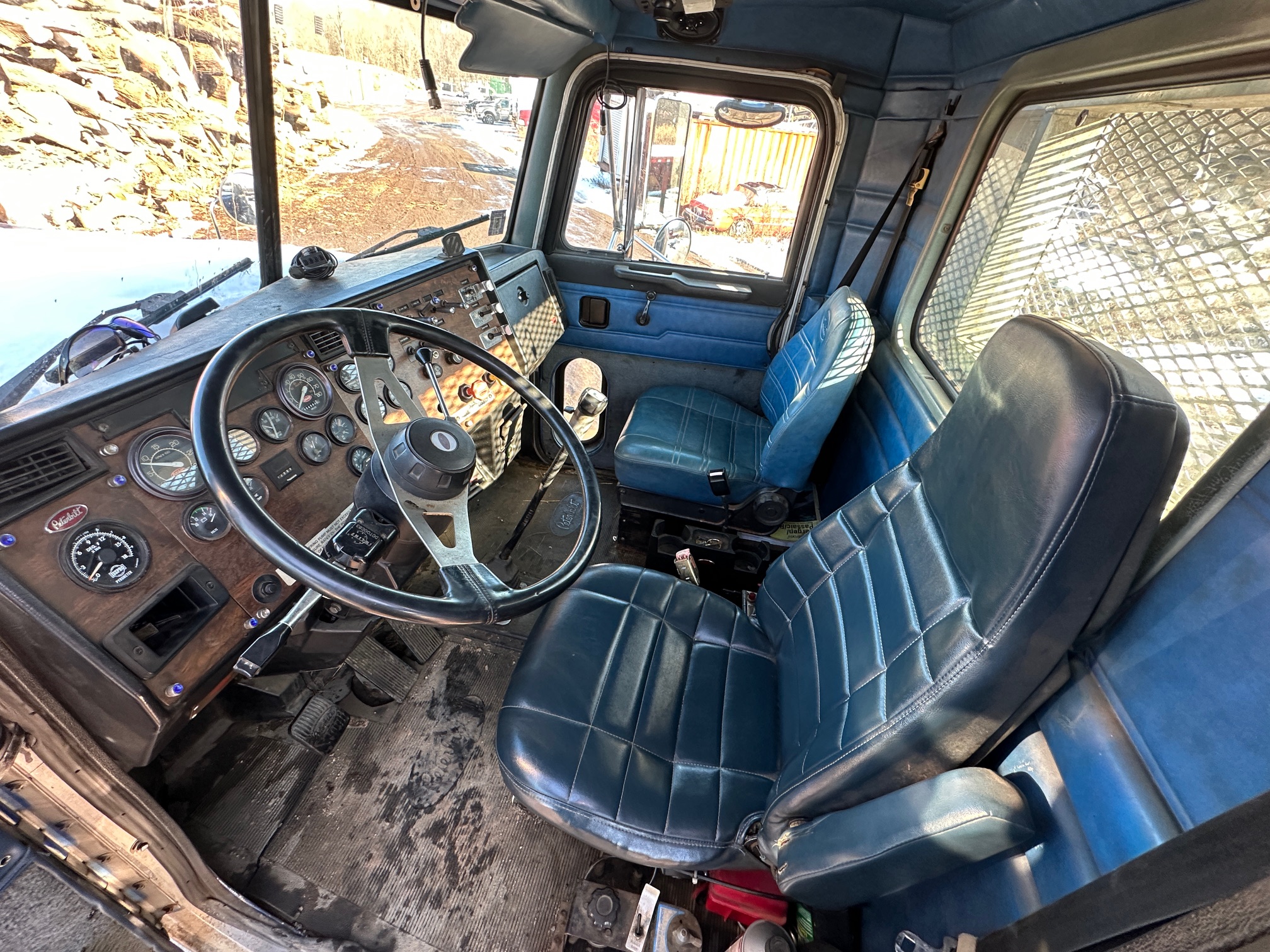 1993 PETERBILT 379 Heavy Haul - Image 32