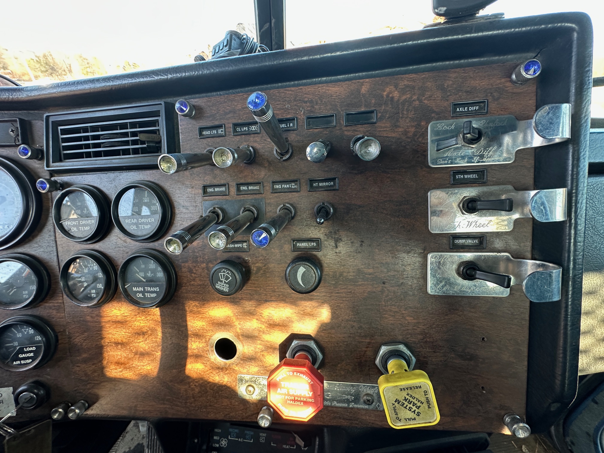 1993 PETERBILT 379 Heavy Haul - Image 35