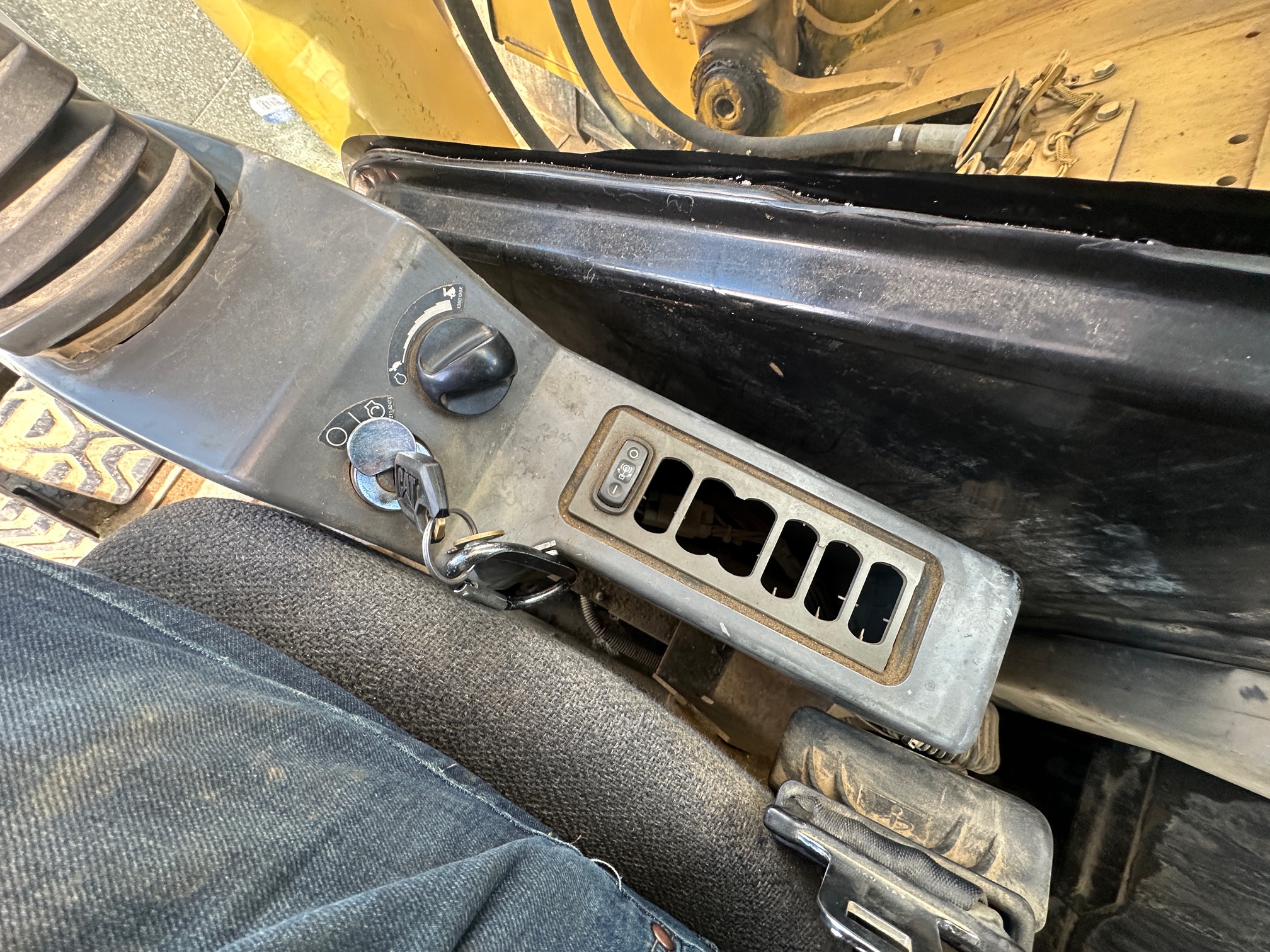 2005 CATERPILLAR 321C LCR - Image 28