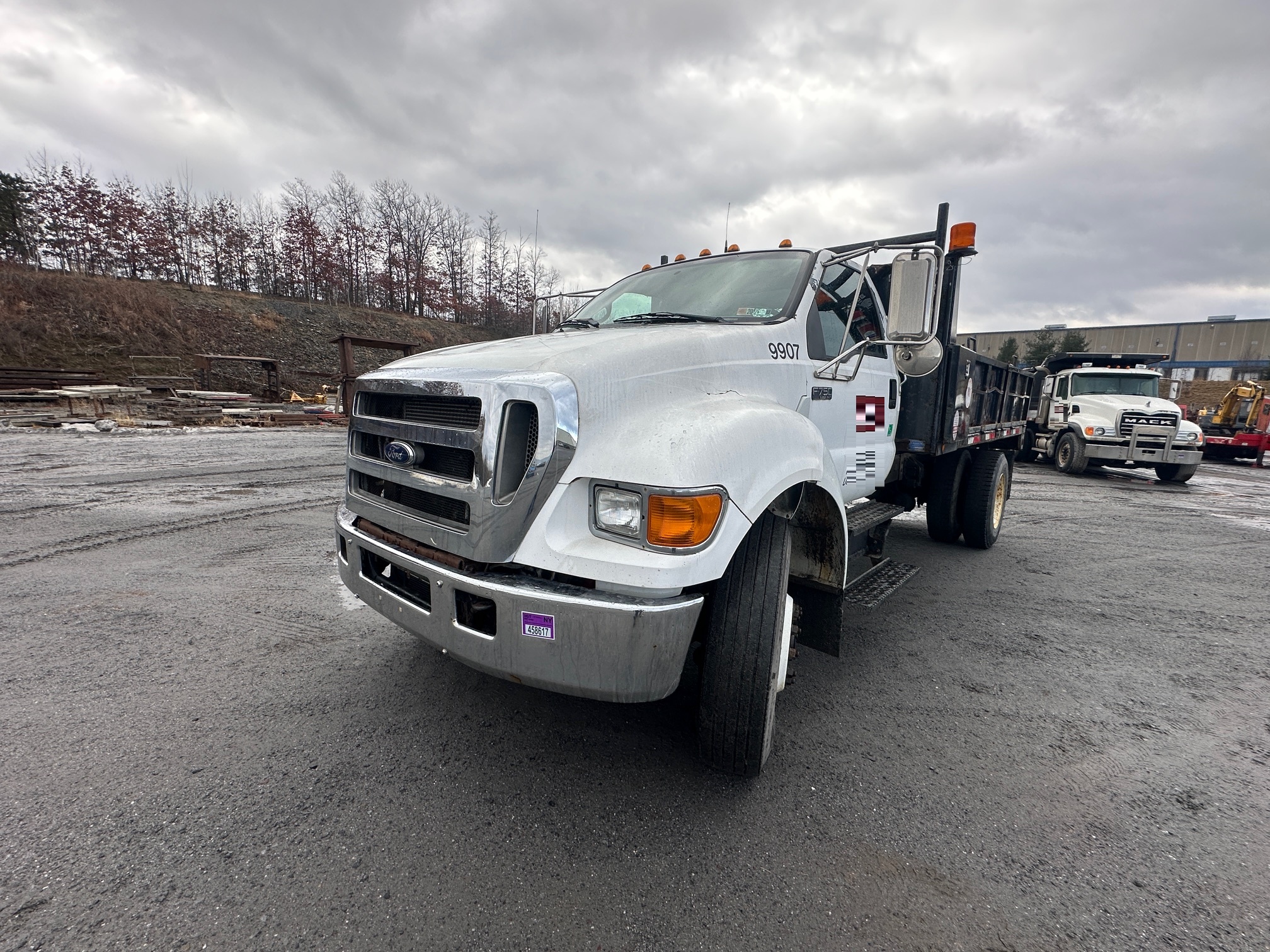2007 FORD F750 - Image 3