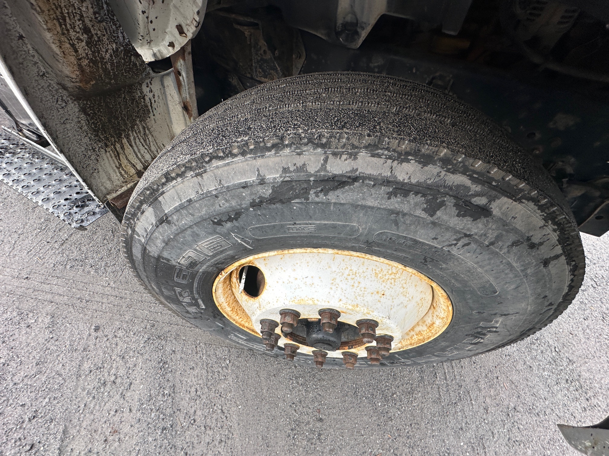 2007 FORD F750 - Image 29