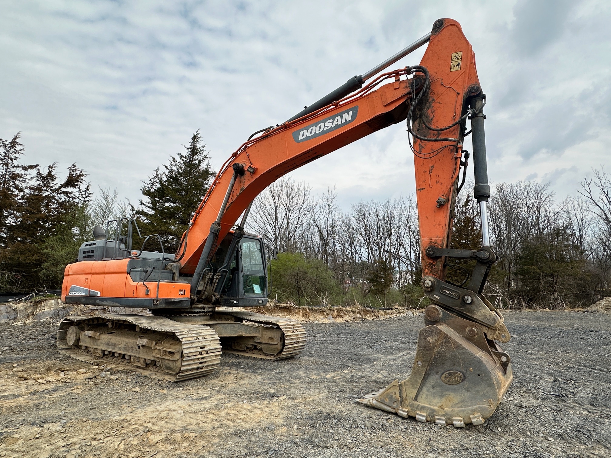 2015 DOOSAN DX350LC-5 - view 2 of 50