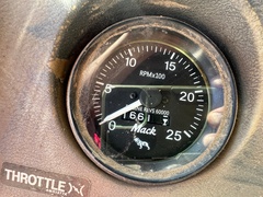 1988 MACK RD690S - Image 18