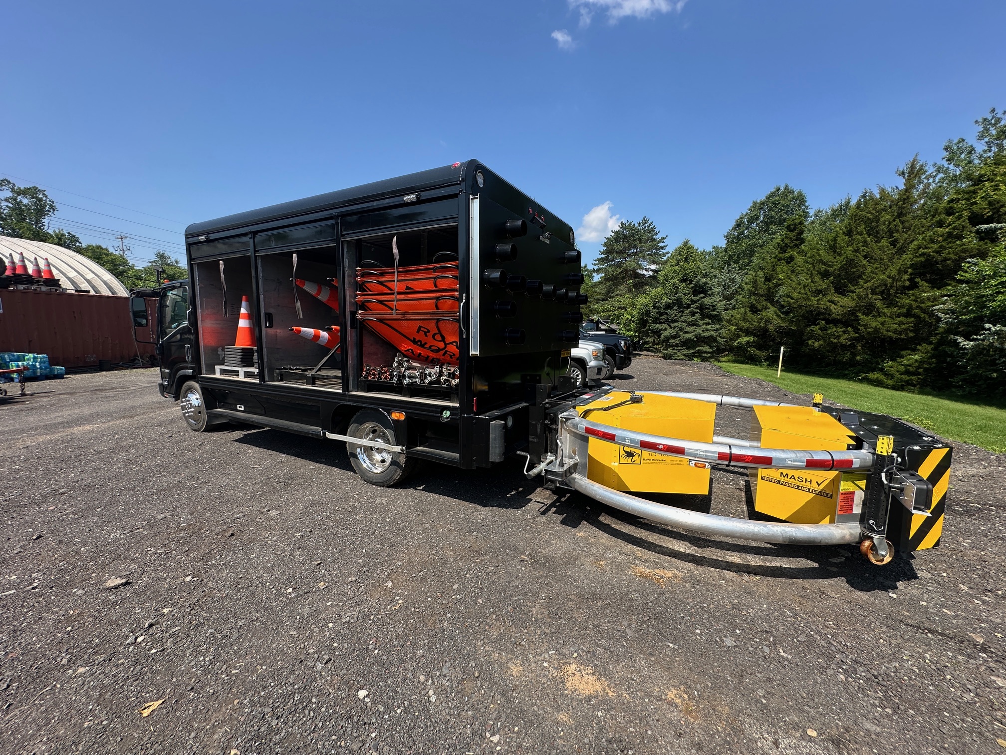 2015 ISUZU NPR Metro Attenuator - Image 3