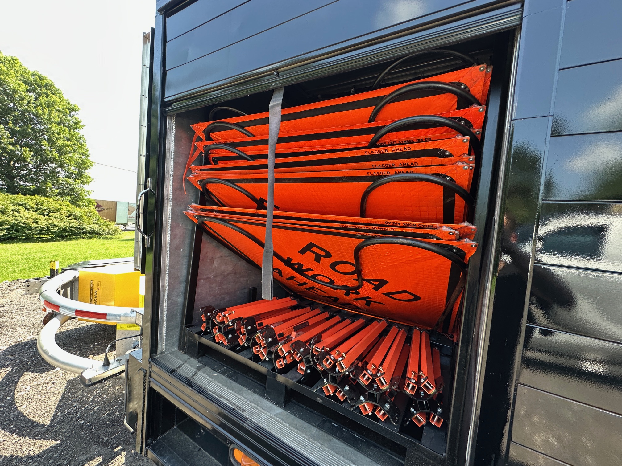 2015 ISUZU NPR Metro Attenuator - Image 12