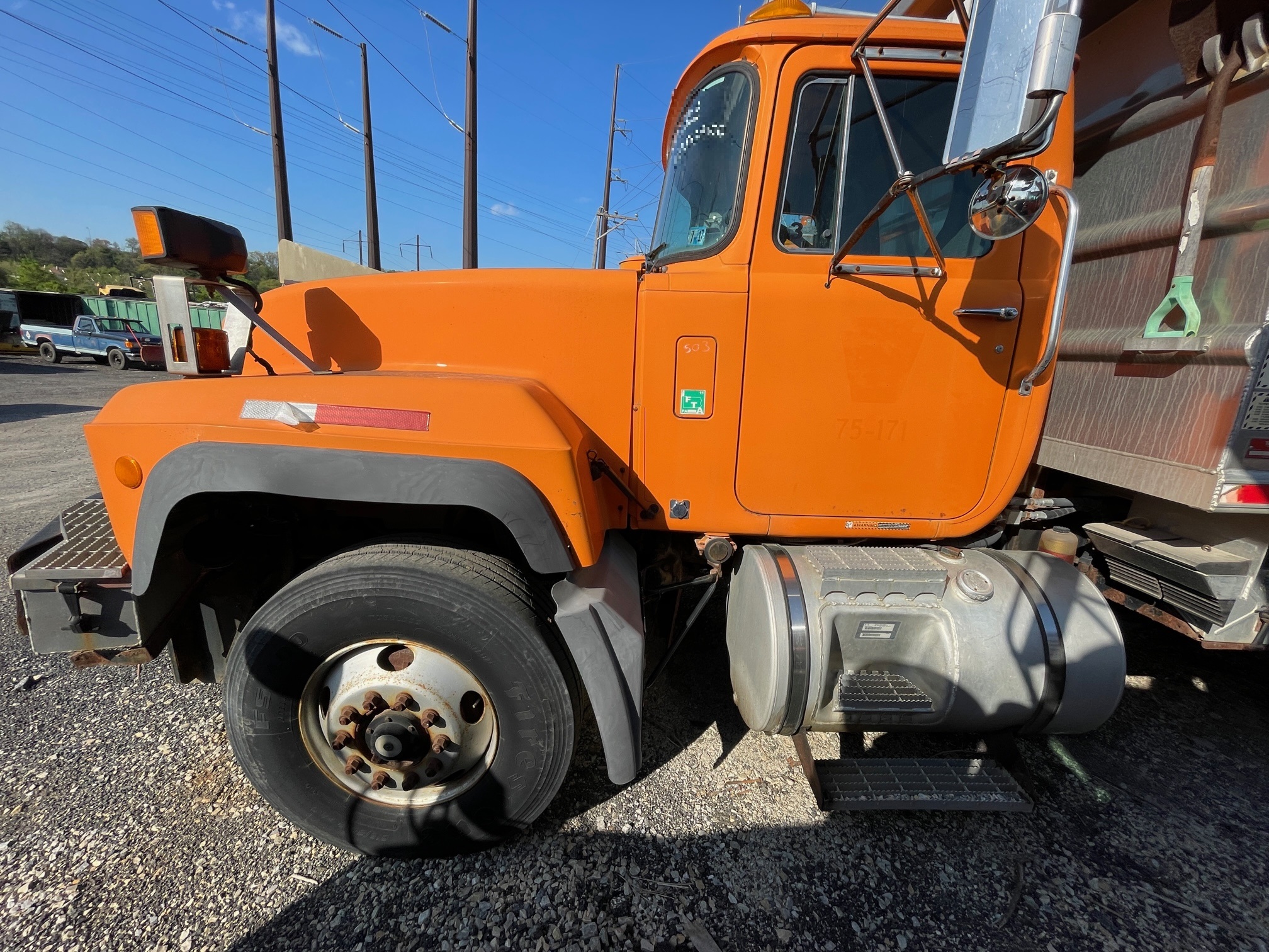 2001 MACK RD690P #2 - view 4 of 36