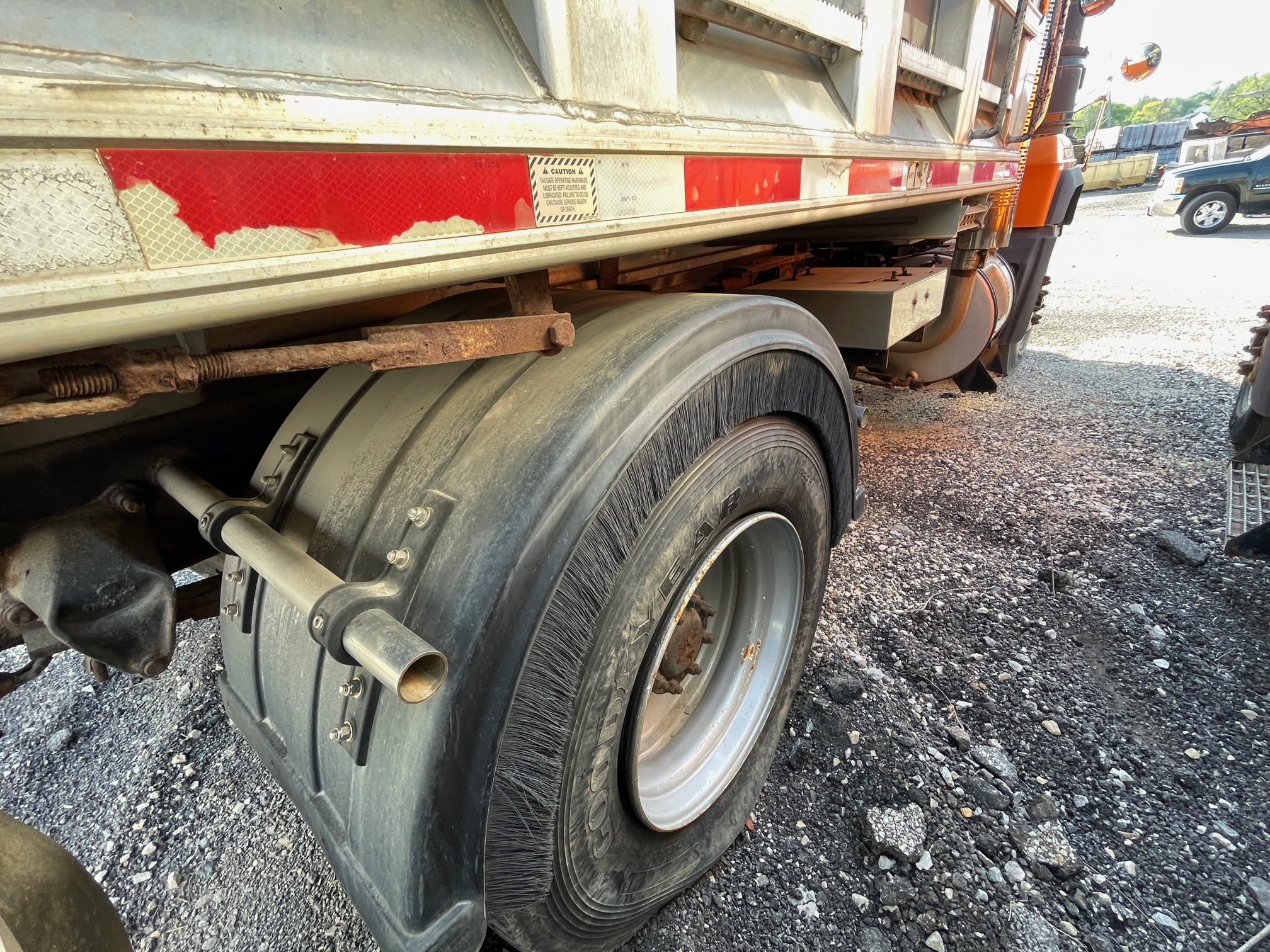 2001 MACK RD690P #2 - Image 8