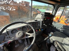 2001 MACK RD690P #2 - Image 29