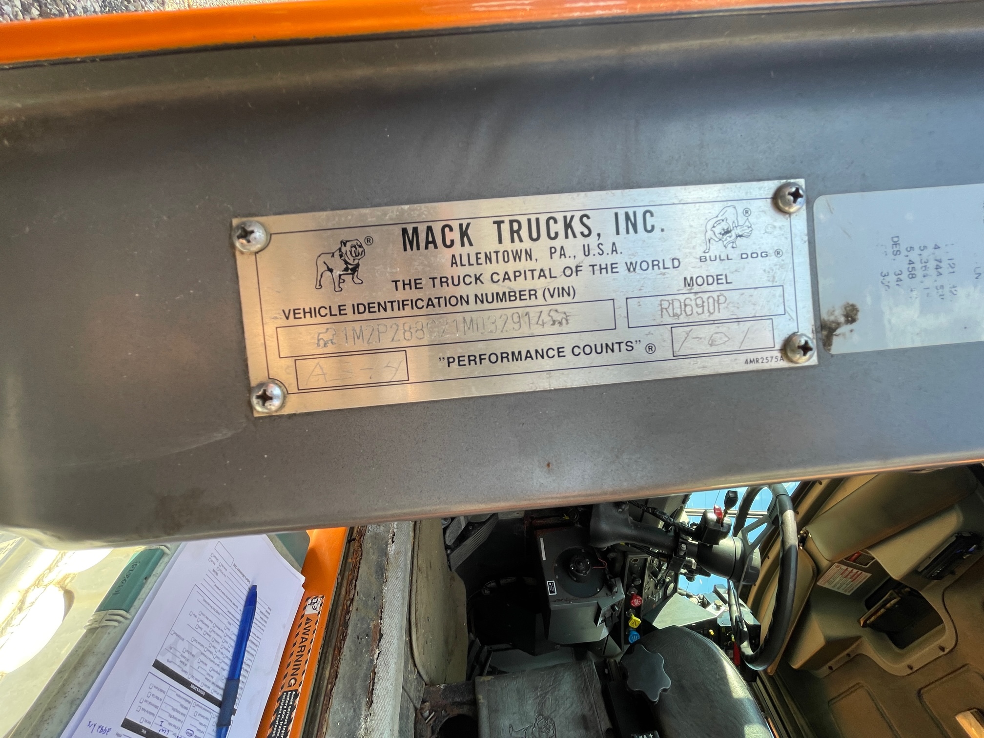 2001 MACK RD690P #2 - Image 35