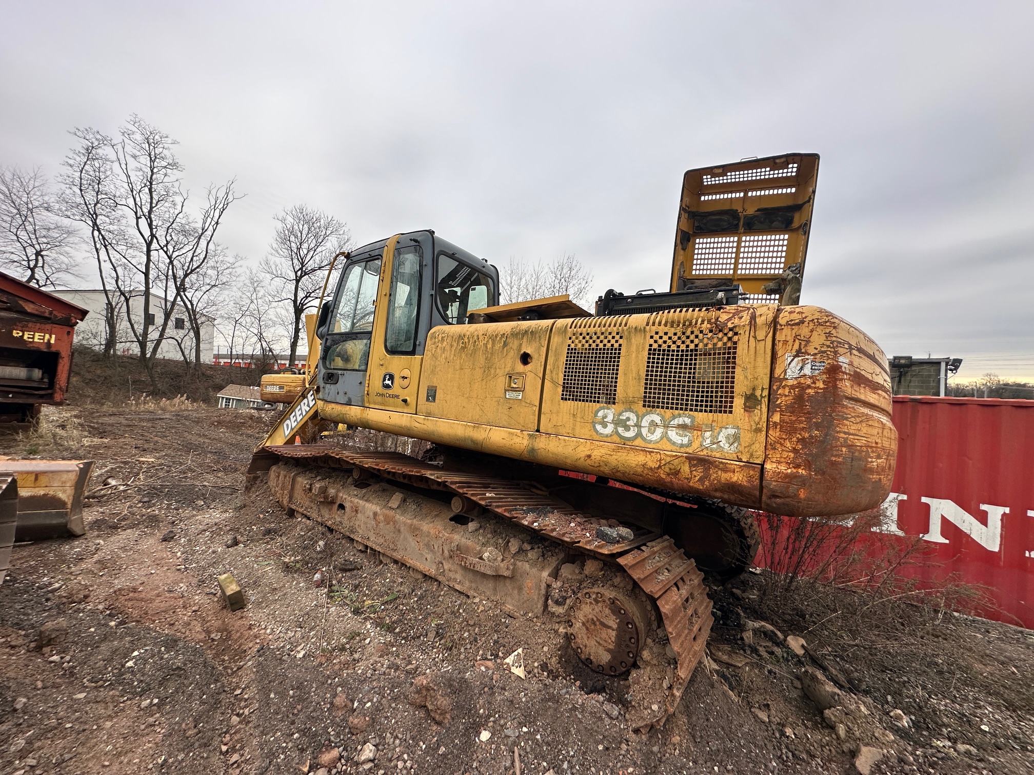 2005 DEERE 330C LC - view 1 of 24
