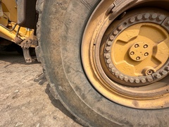 2014 DEERE 460E Off Road Dump - Image 12