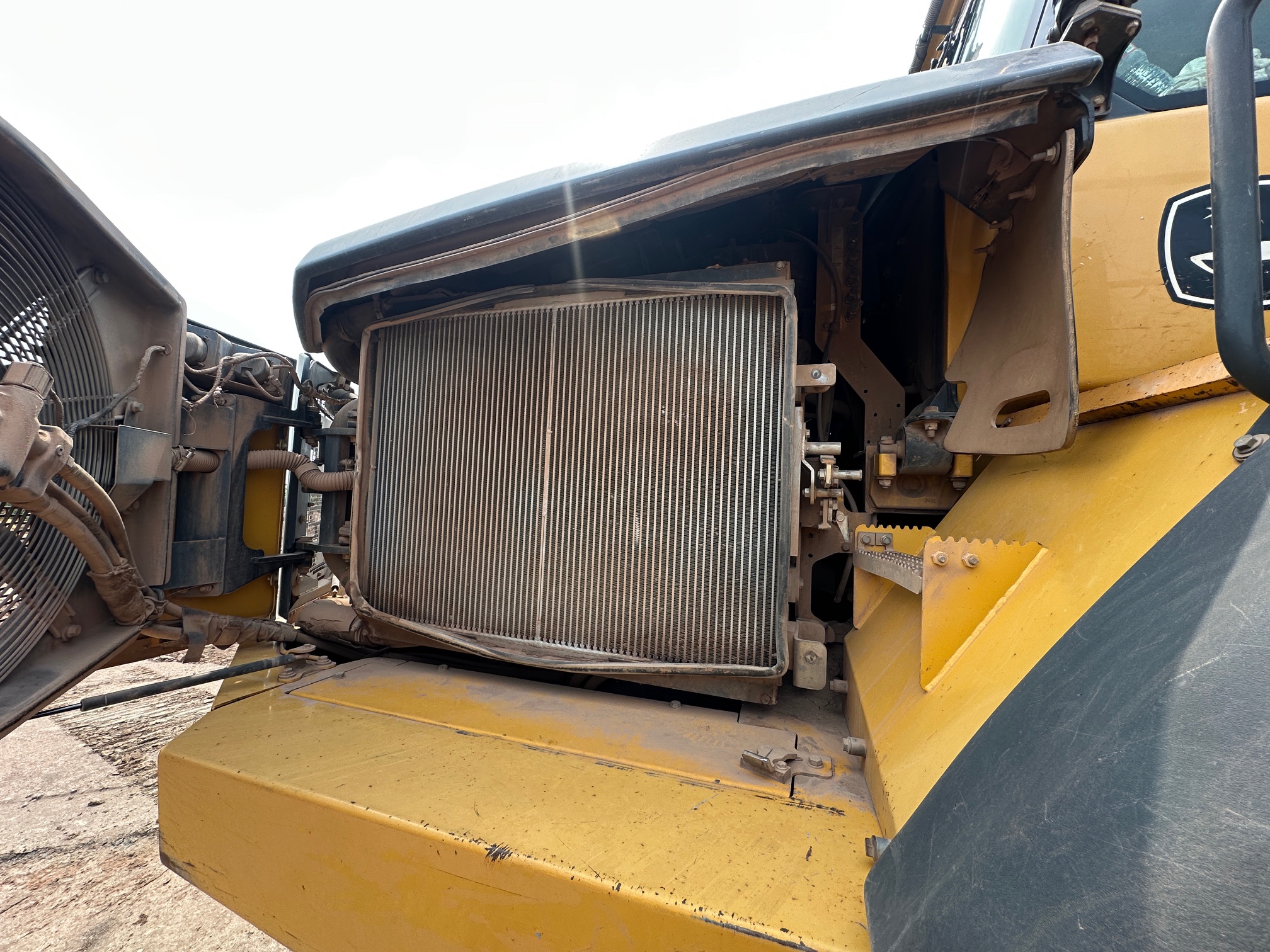2014 DEERE 460E Off Road Dump - view 18 of 41