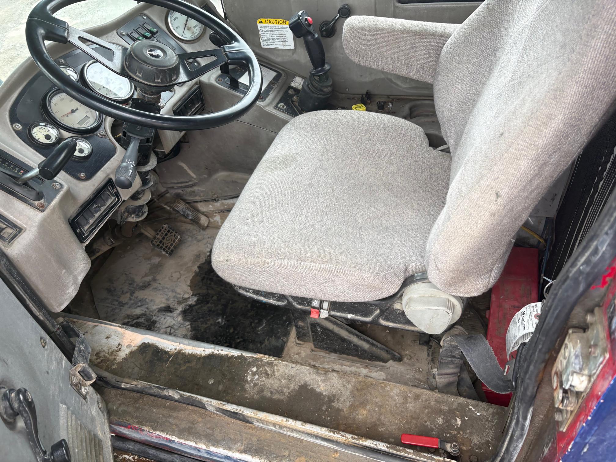 2000 OSHKOSH S2346 - Image 13