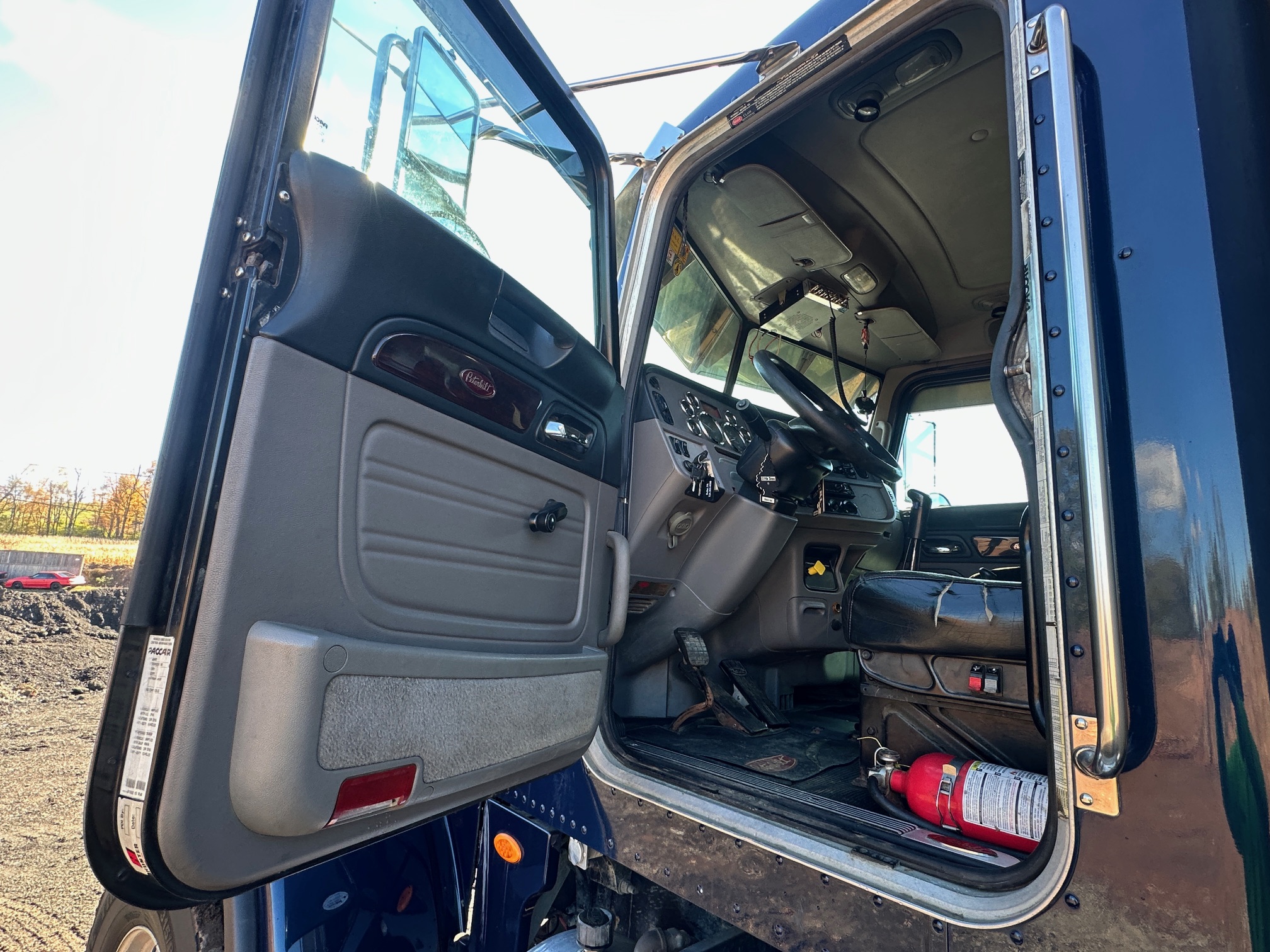 2016 PETERBILT 365 - Image 21