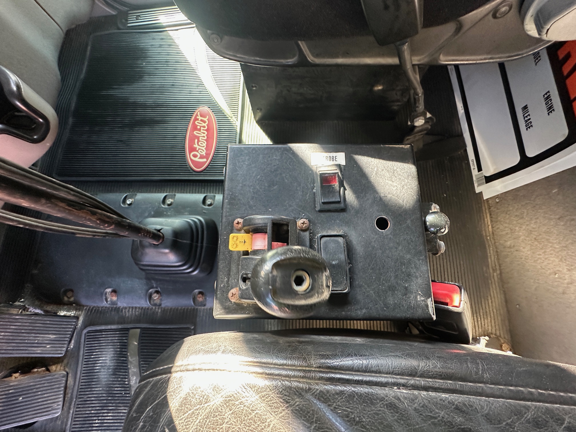 2016 PETERBILT 365 - Image 26