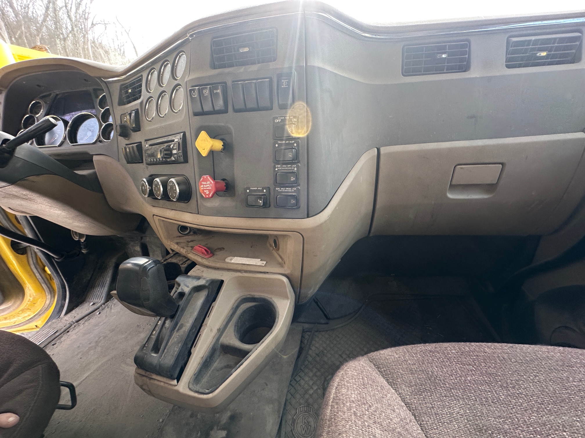 2016 PETERBILT 579 - view 15 of 50