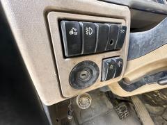 2016 PETERBILT 567 - Image 16