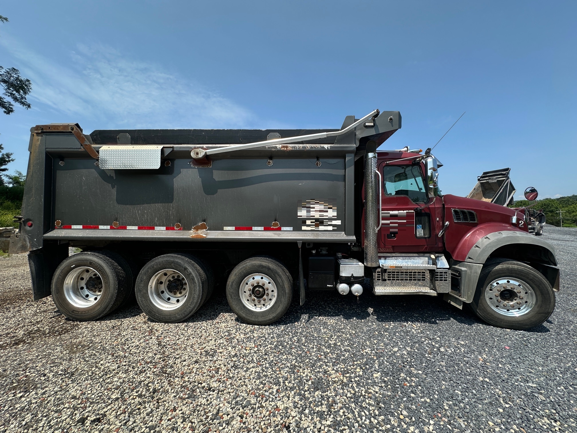 2019 MACK Granite GR64F - Image 6