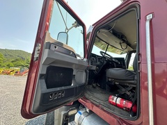 2019 MACK Granite GR64F - Image 13