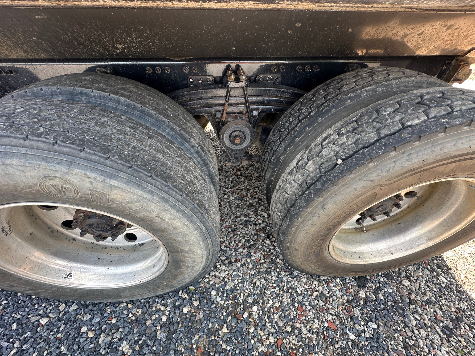 2019 MACK Granite GR64F - Image 28