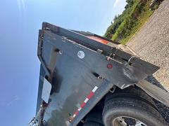 2019 MACK Granite GR64F - Image 29