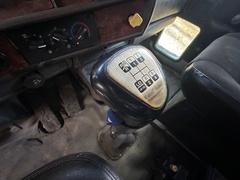 2004 KENWORTH T800 - Image 41