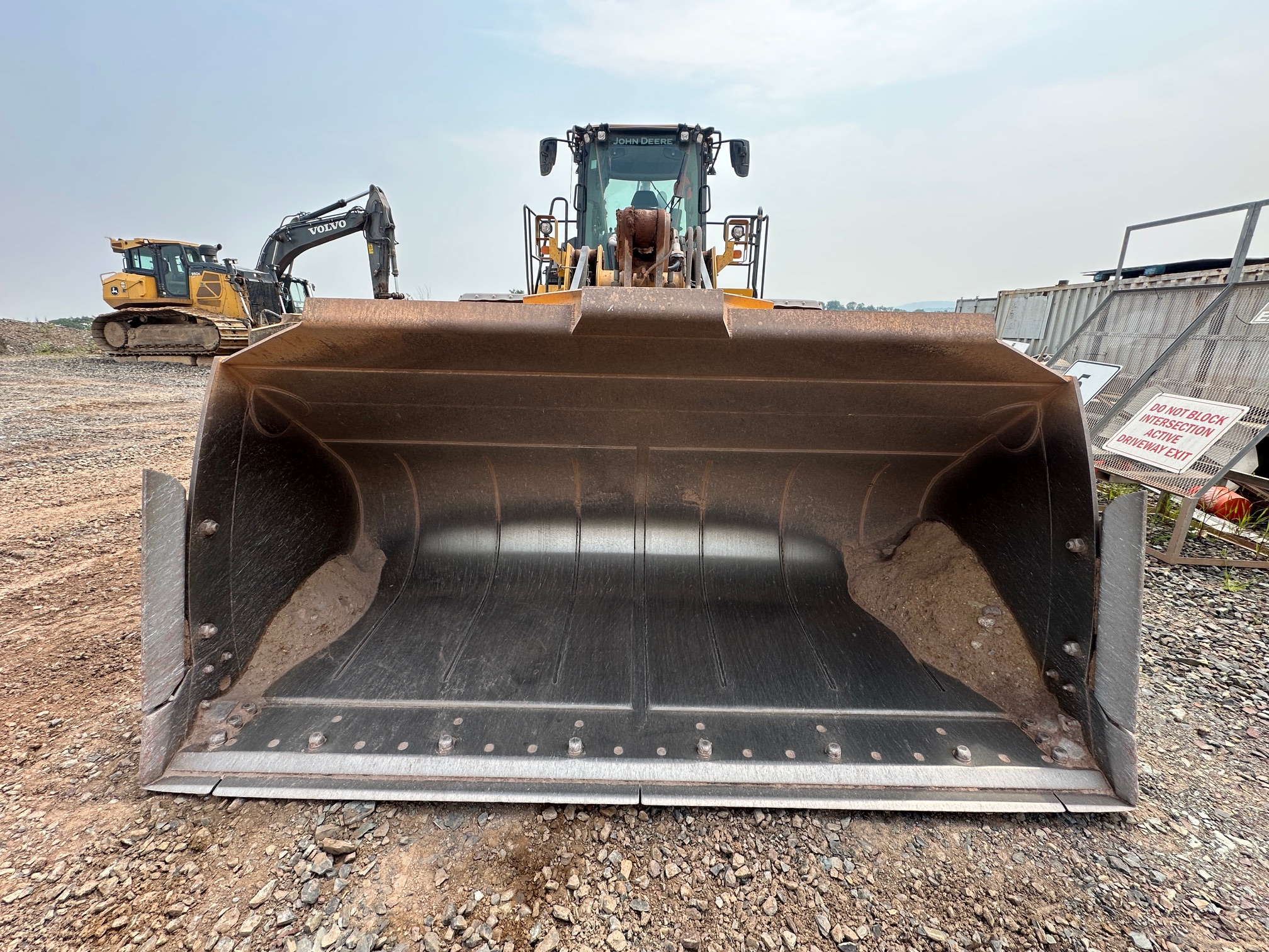 2020 DEERE 744L - Image 5