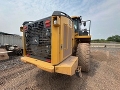 2020 DEERE 744L - Image 10