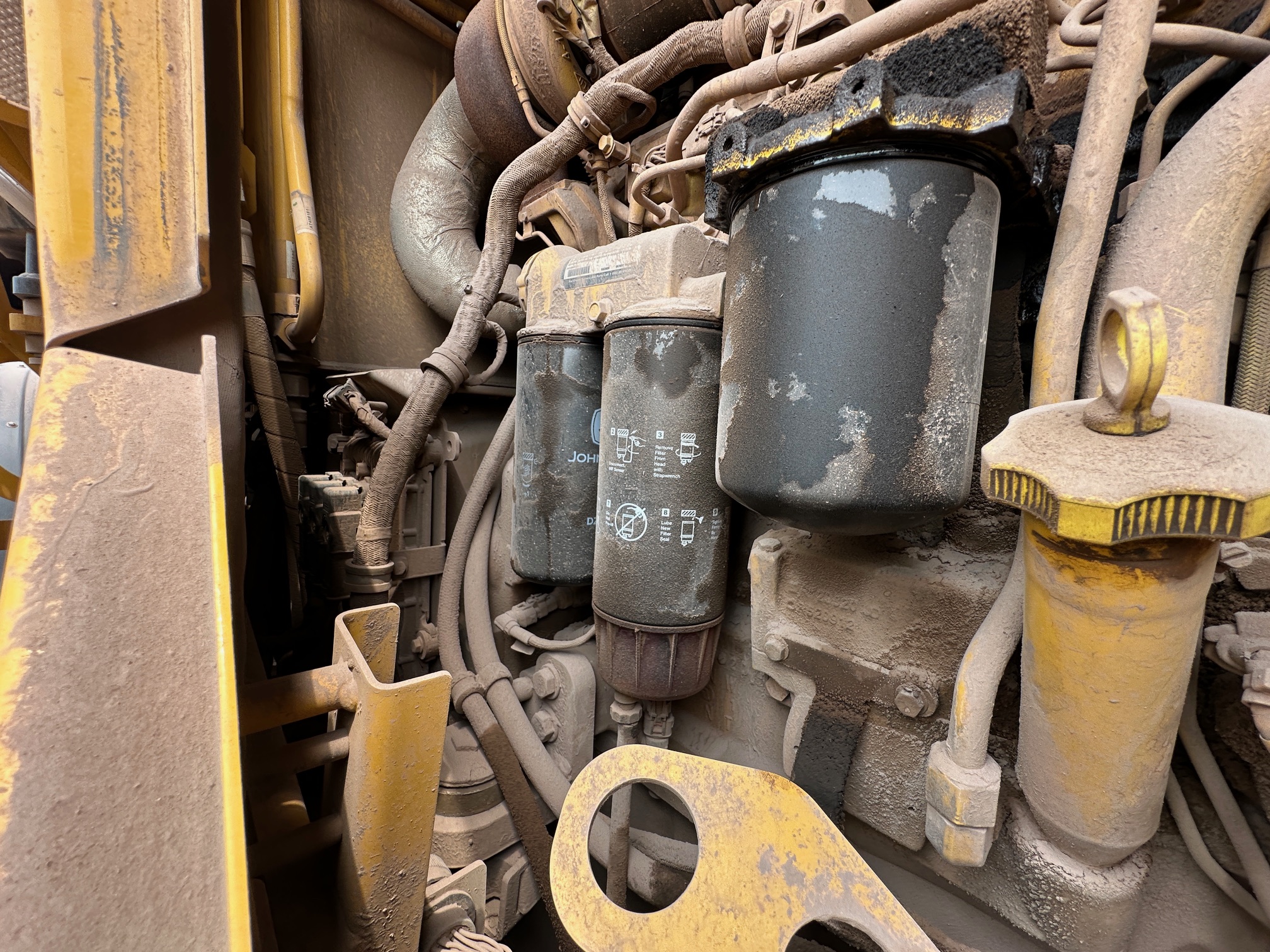 2020 DEERE 744L - Image 17