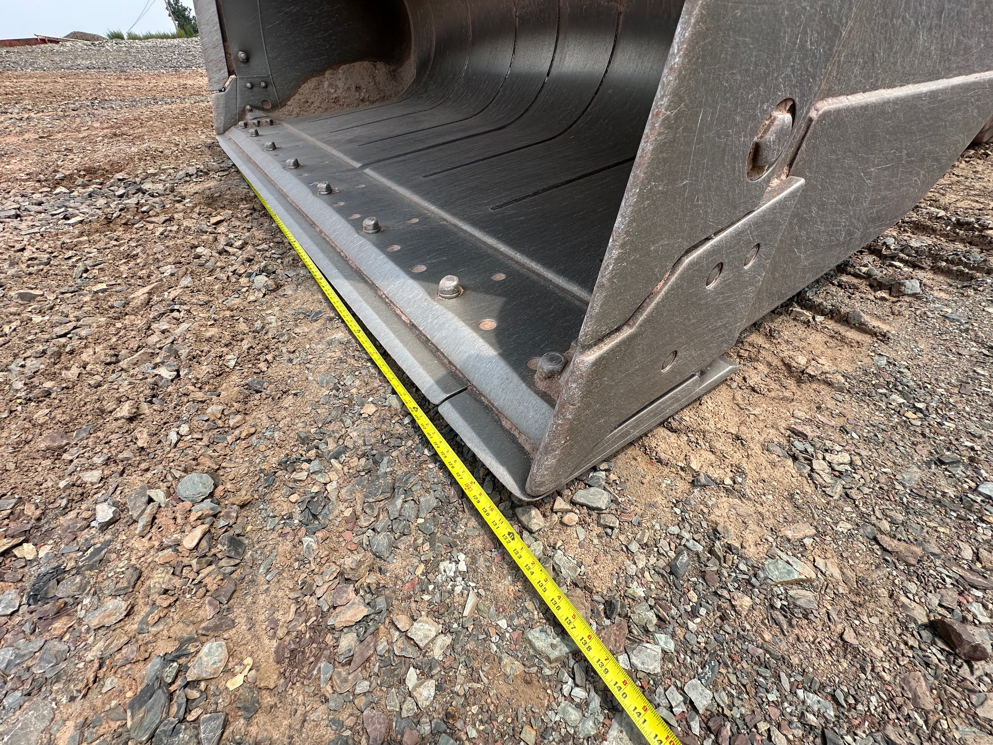 2020 DEERE 744L - Image 28