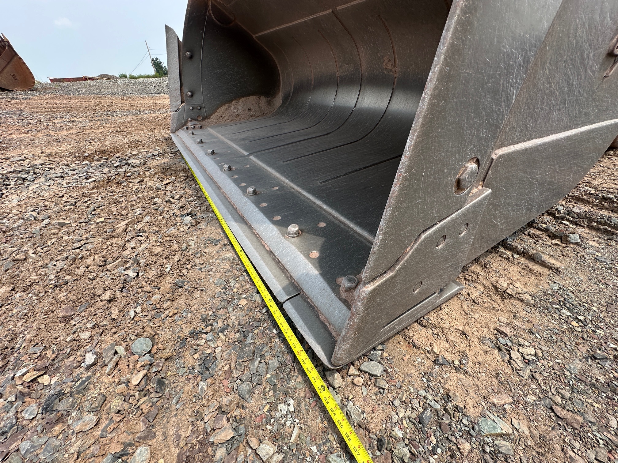 2020 DEERE 744L - Image 29