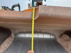 2020 DEERE 744L - Image 31