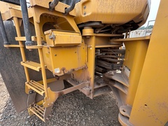 2020 DEERE 744L - Image 32