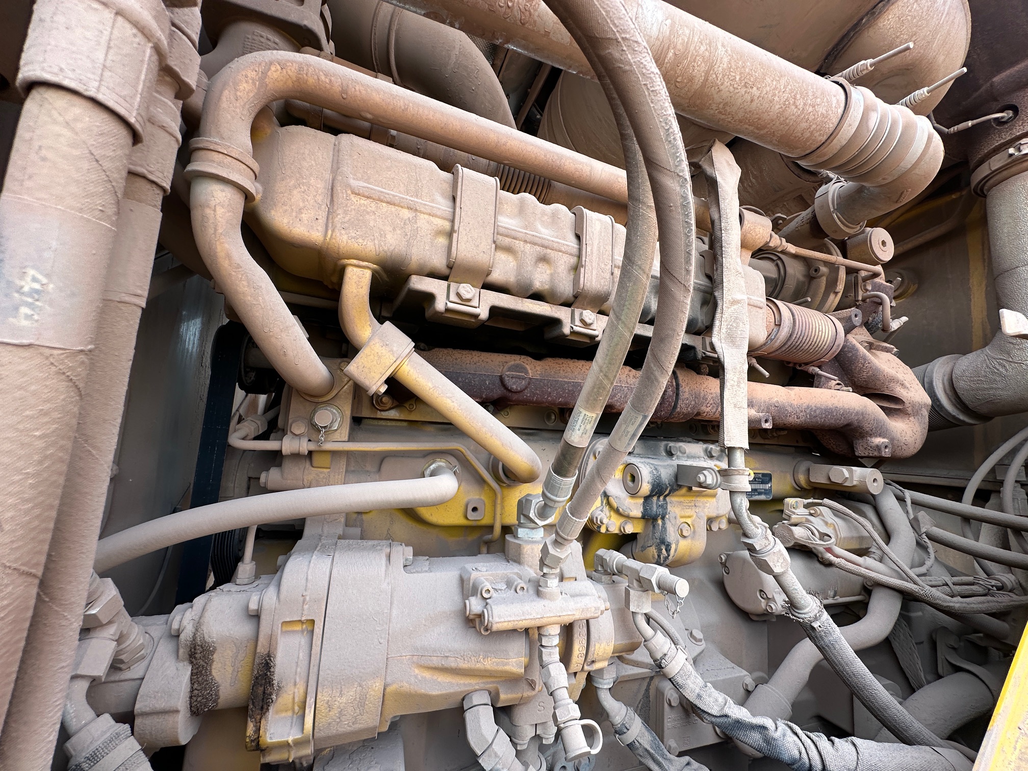 2020 DEERE 744L - Image 36