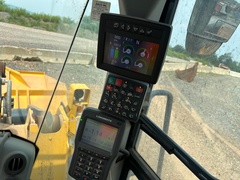 2020 DEERE 744L - Image 46