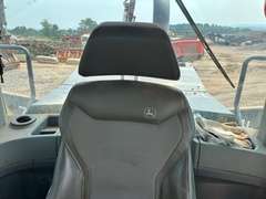 2020 DEERE 744L - Image 51