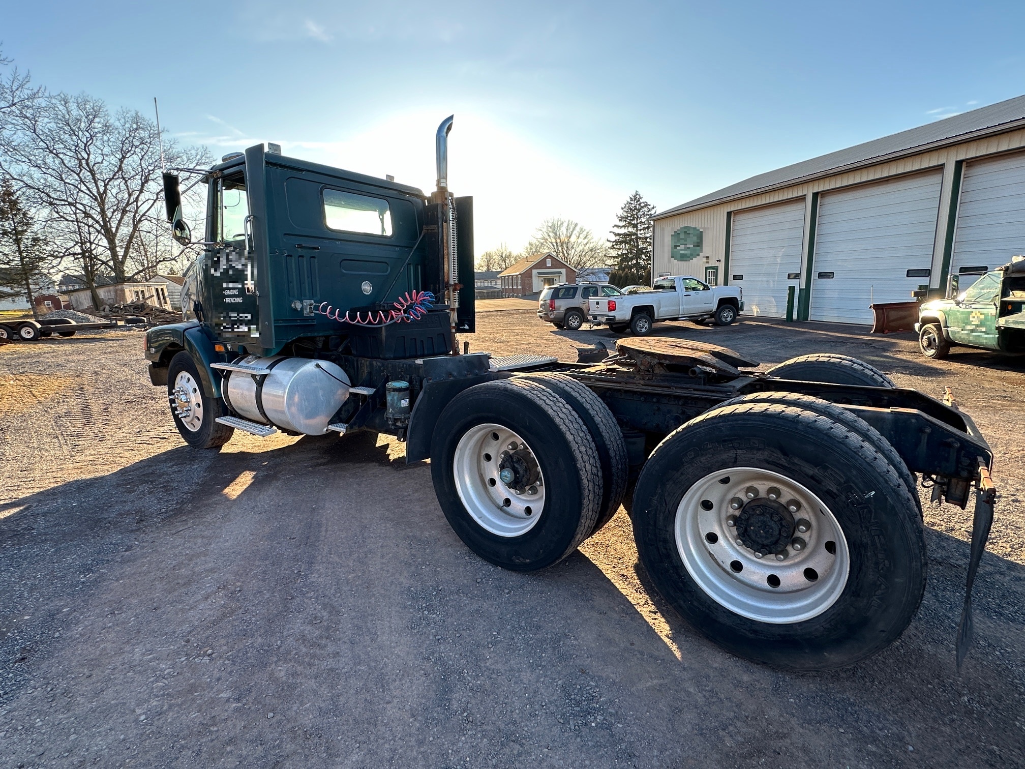 1995 WHITE/GMC WCA64T - Image 2