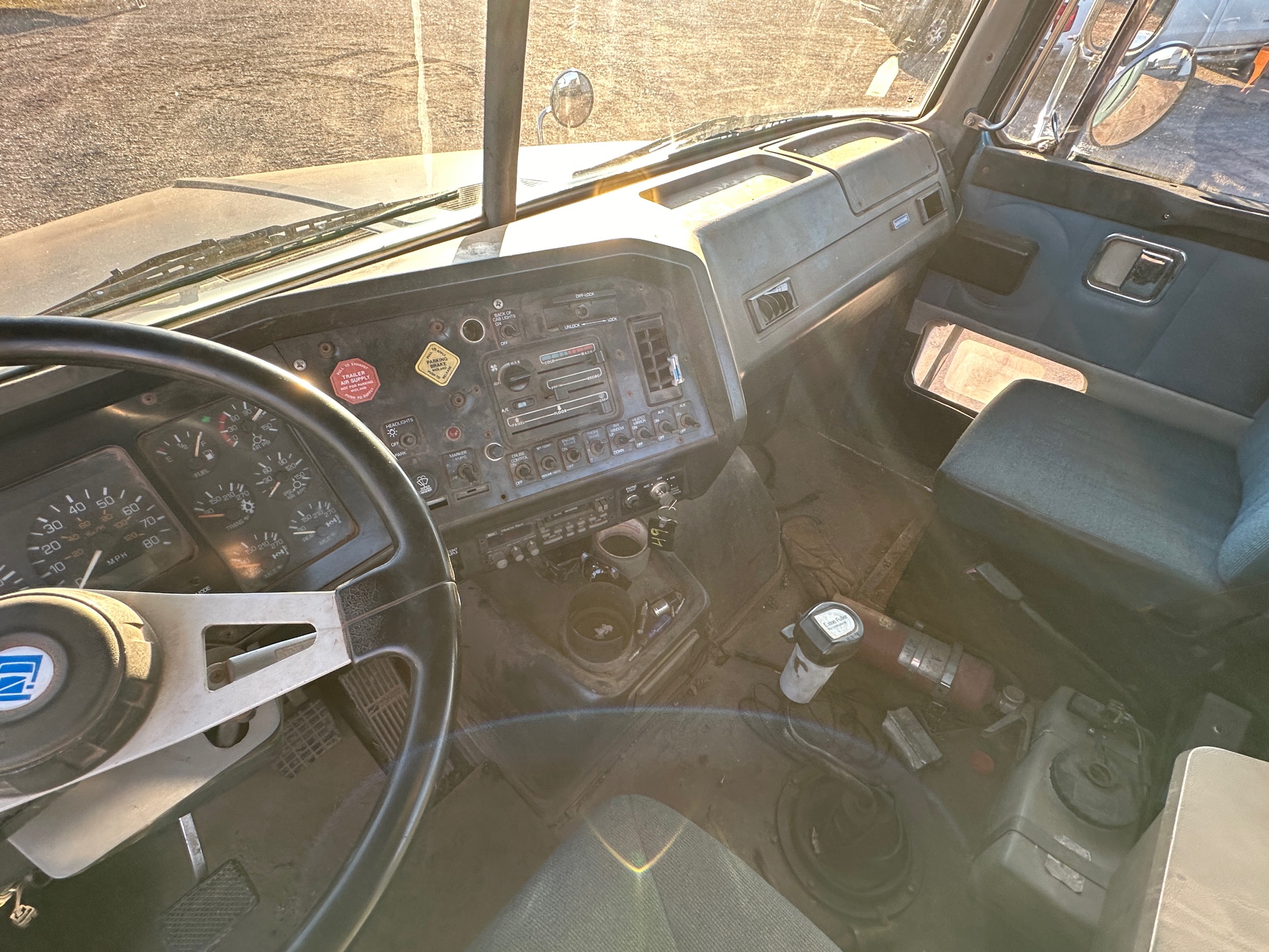 1995 WHITE/GMC WCA64T - view 14 of 38
