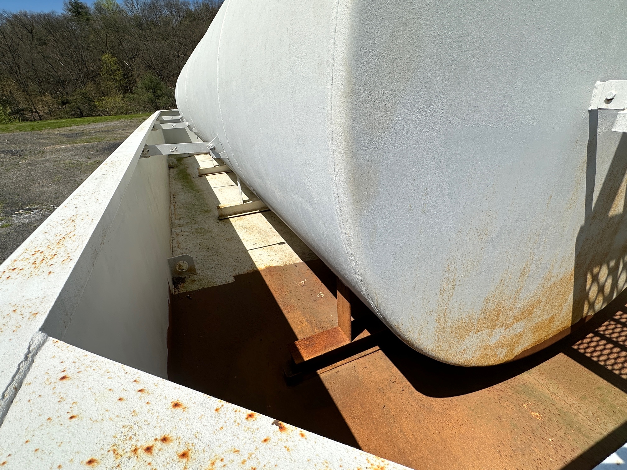 2010 HIGHLAND TANK 10,000ga FUEL TANK - Image 9