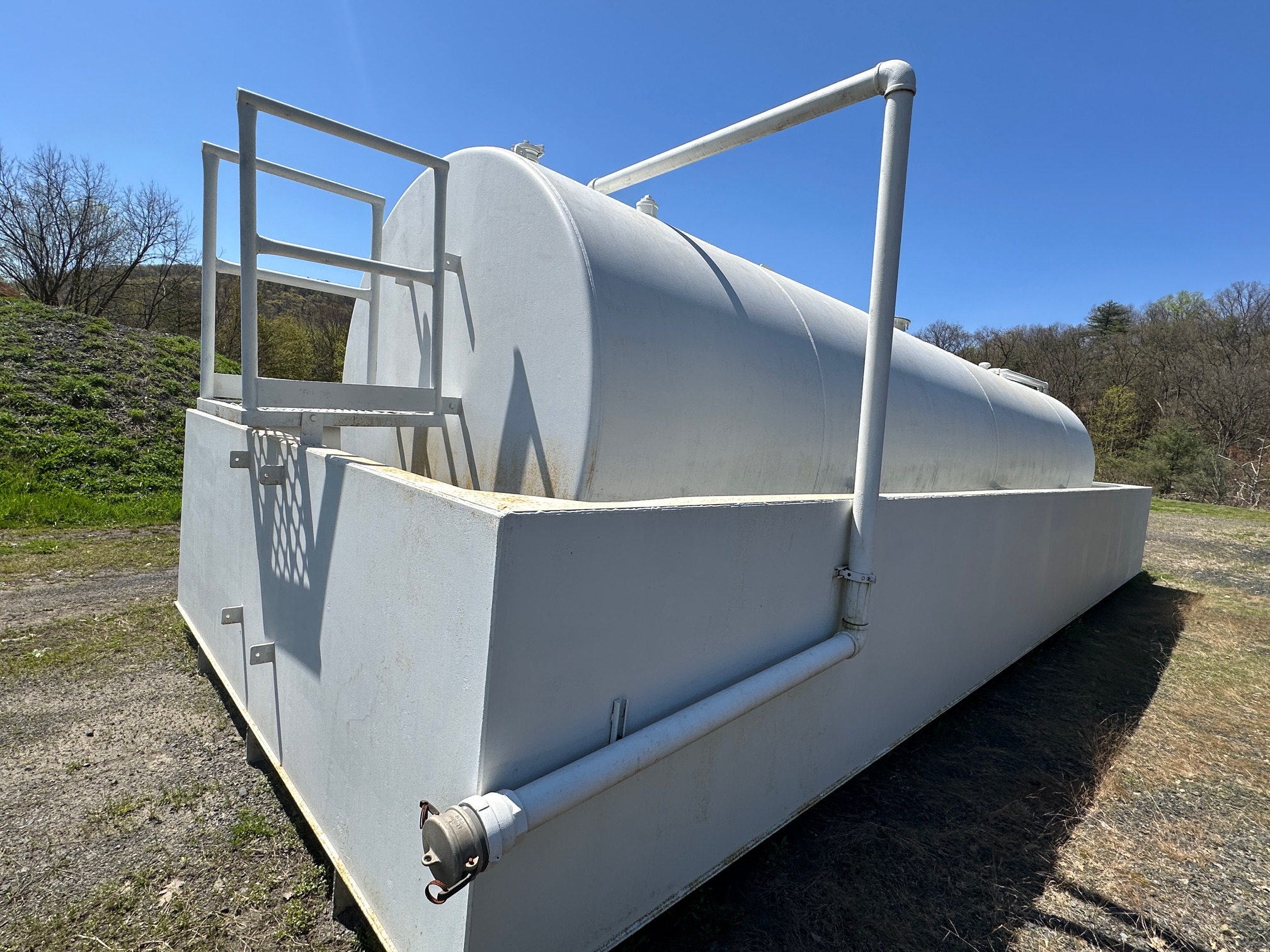 2010 HIGHLAND TANK 10,000ga FUEL TANK - Image 14