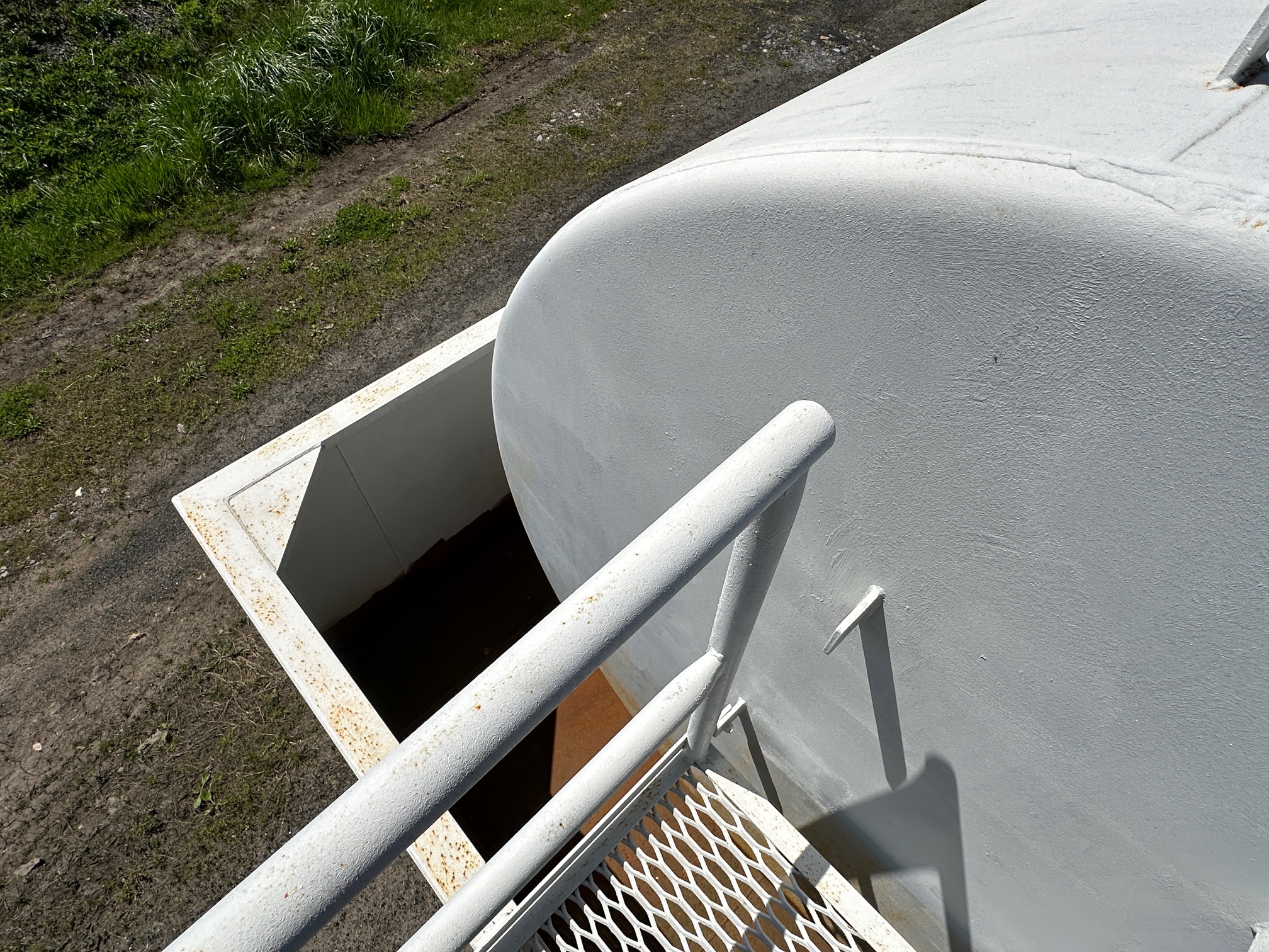 2010 HIGHLAND TANK 10,000ga FUEL TANK - Image 18