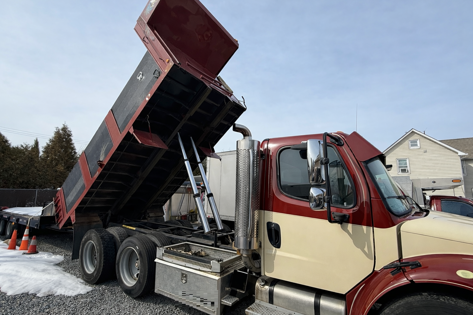 2005 FREIGHTLINER M2 Business Class - view 4 of 43