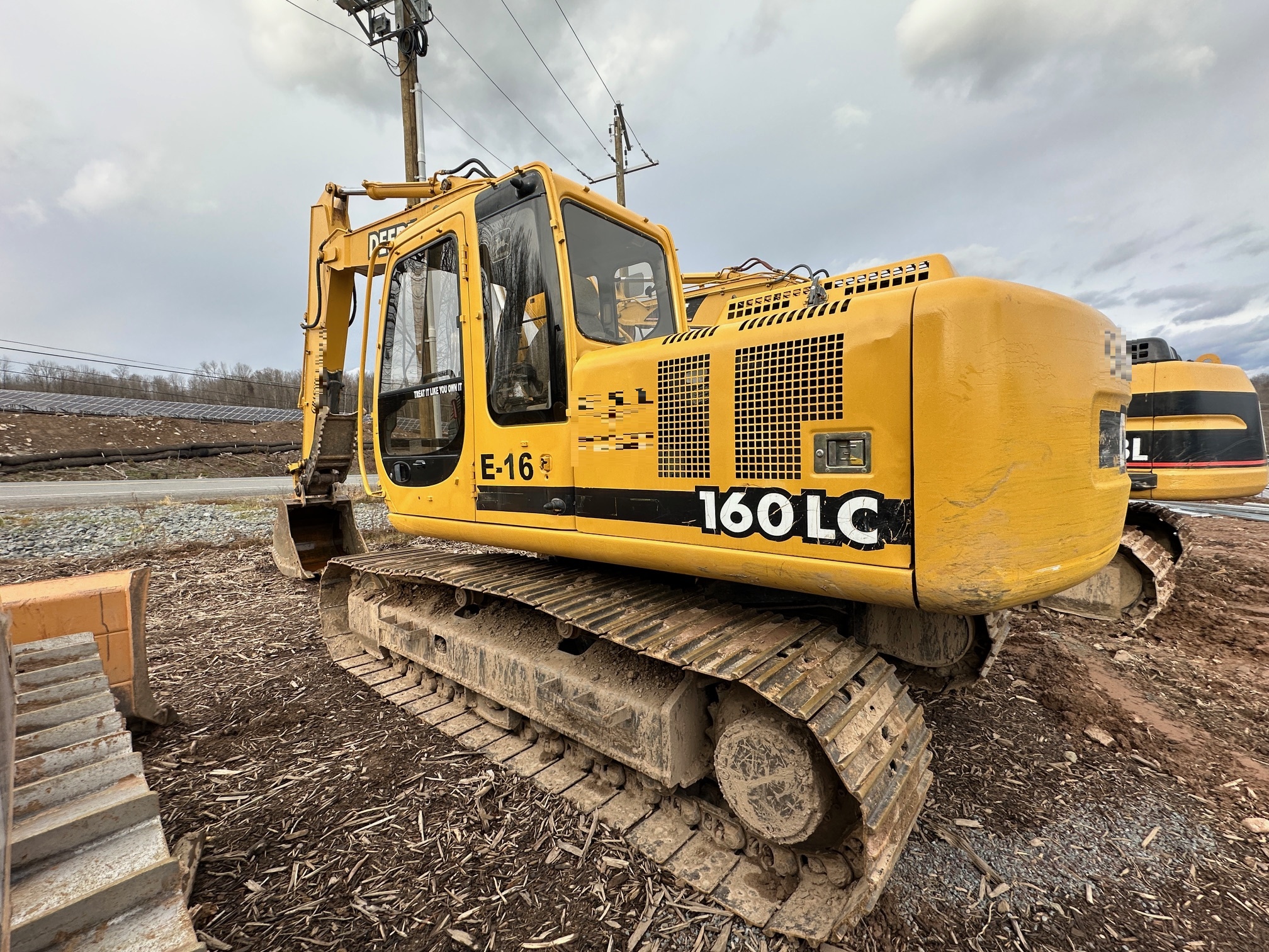 2001 DEERE 160C LC - view 1 of 35