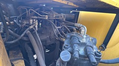 2001 DEERE 160C LC - Image 31