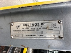 2000 MACK RD688S - Image 25