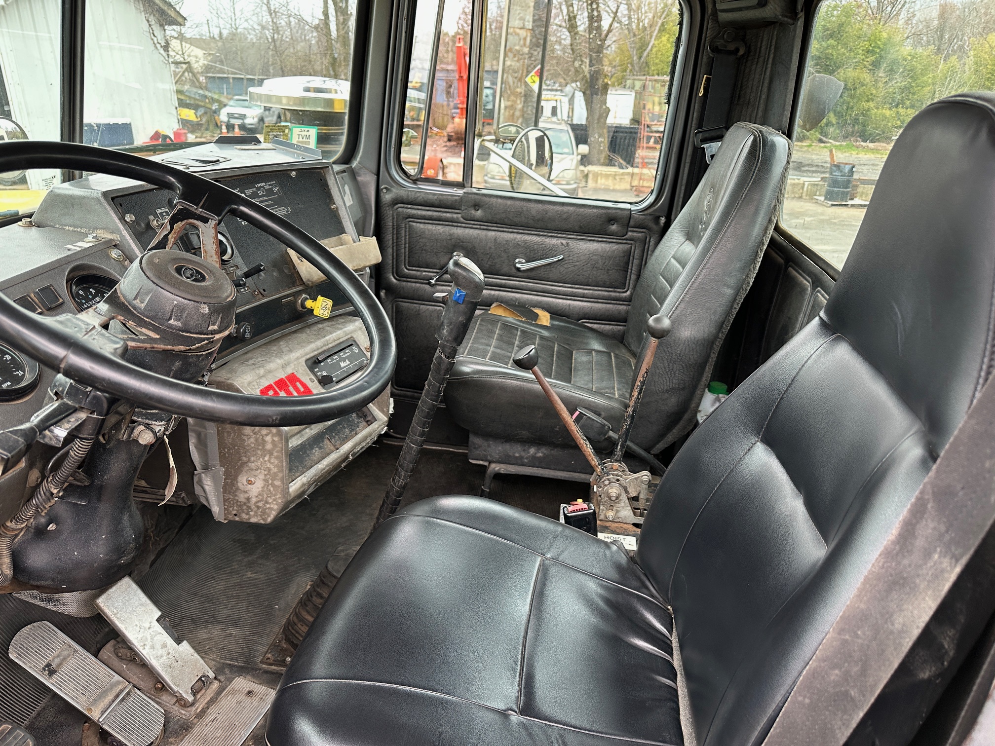 2000 MACK RD688S - Image 27