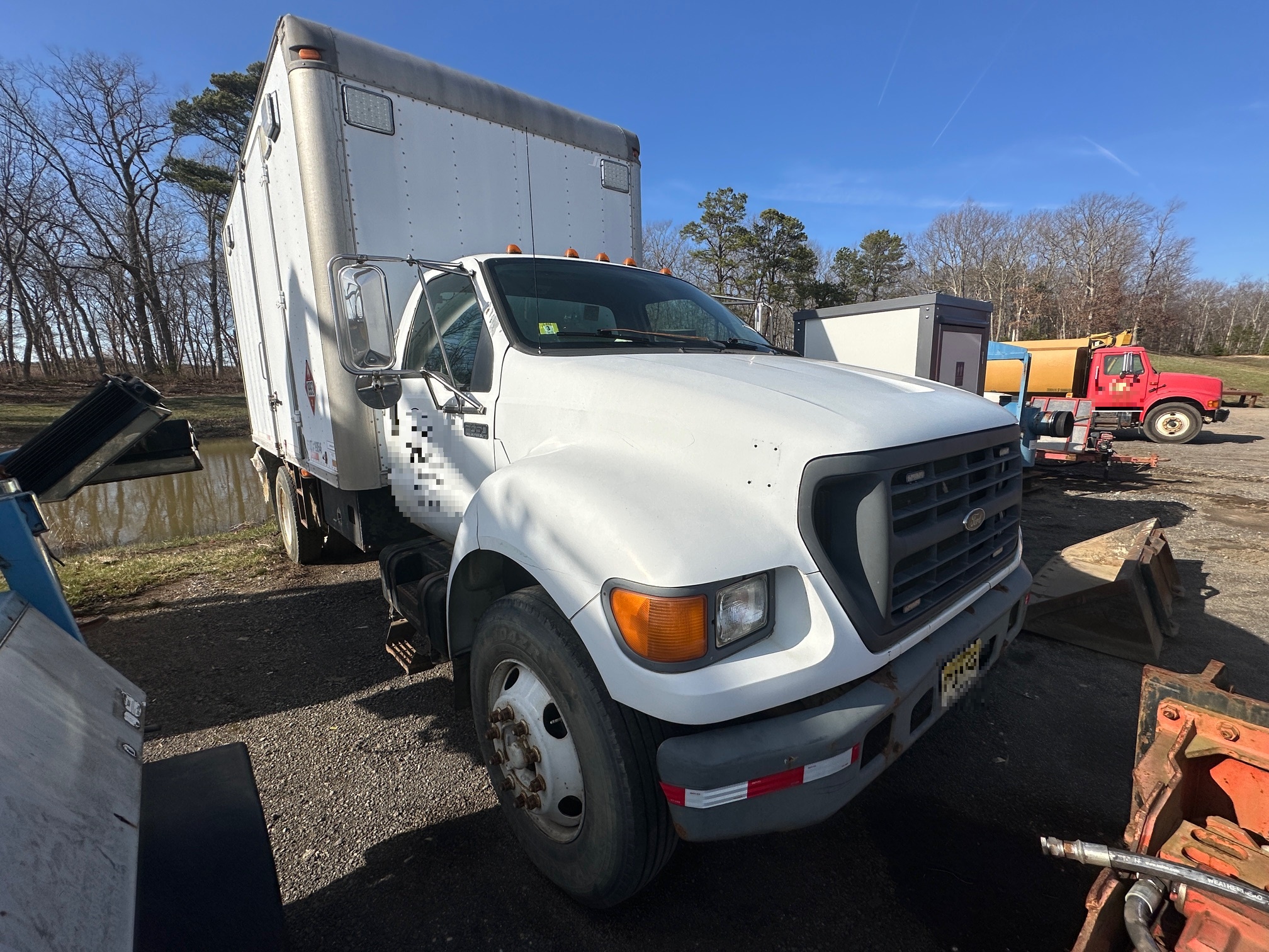 2000 FORD F650 Box Truck - Image 4