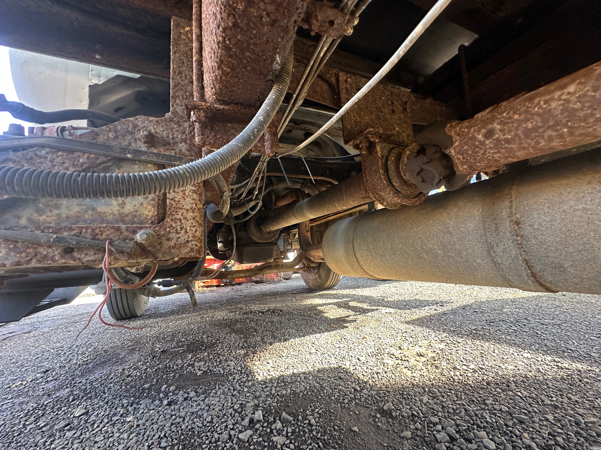 2000 FORD F650 Box Truck - view 12 of 23