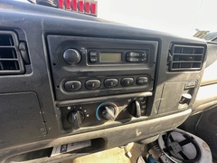 2000 FORD F650 Box Truck - Image 17