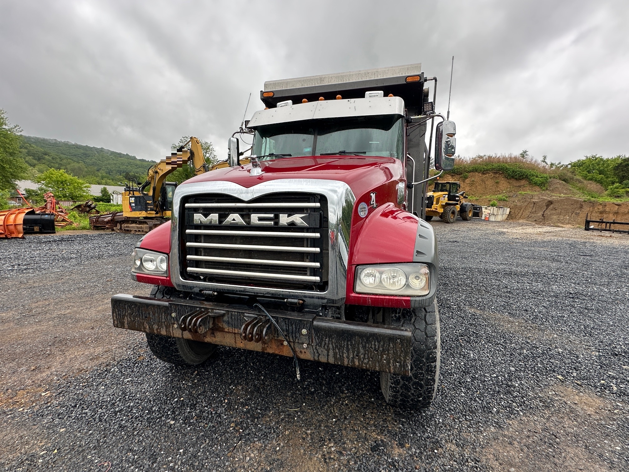 2020 MACK Granite GR64F - view 4 of 52